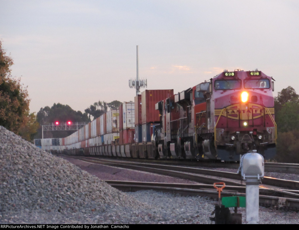 BNSF 698, Santa Fe Lives On, All the Way!